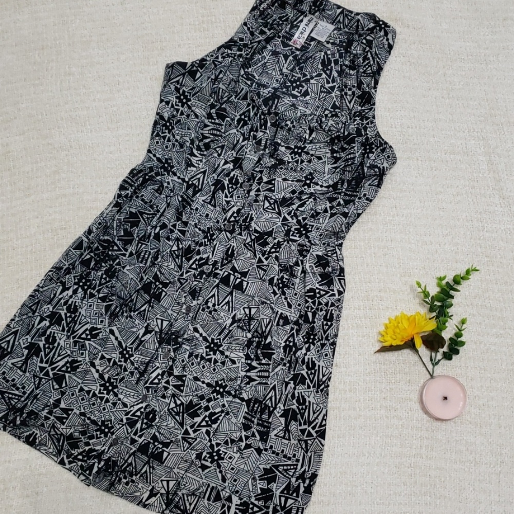 Summer dress with POCKETS!